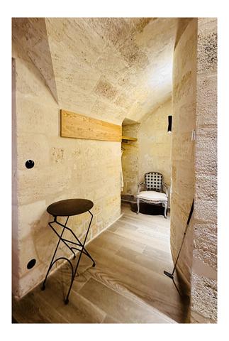 Bordeaux centre, Quinconces, dans Hôtel Particulier, superbe appartement bourgeois de 260 m2, avec jardin et piscine