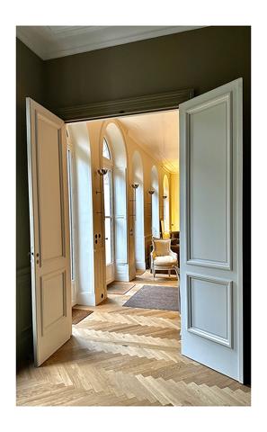 Bordeaux centre, Quinconces, dans Hôtel Particulier, superbe appartement bourgeois de 260 m2, avec jardin et piscine