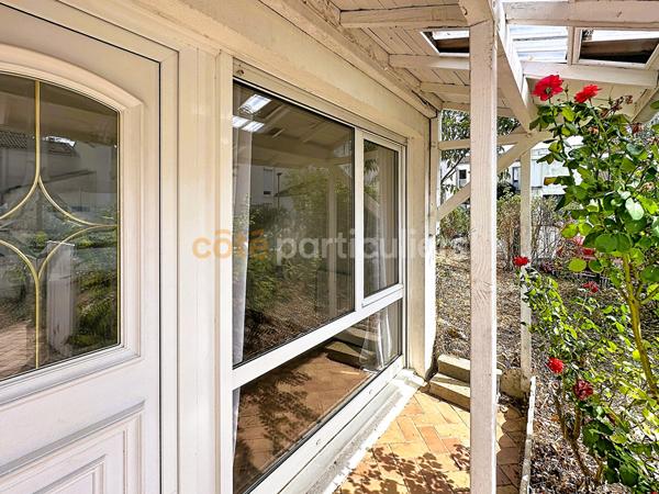 Vente
                Maison78 m² - 4 Pièces -
                    POITIERS (86000)
