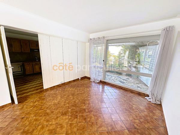 Vente
                Maison78 m² - 4 Pièces -
                    POITIERS (86000)