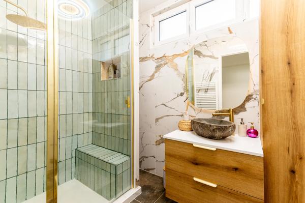 Appartement
         3 pièces
        - 65 m² Exclusivité 429 000 € *