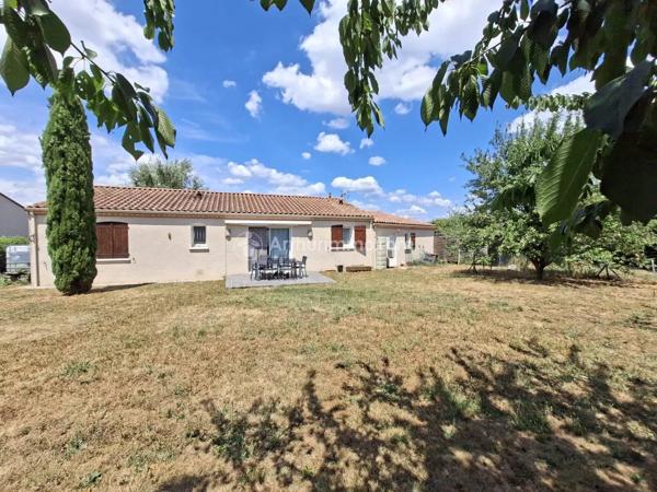 Vente                                                      Maison
                        
                     5 pièces                      90 m2                     à Aussillon