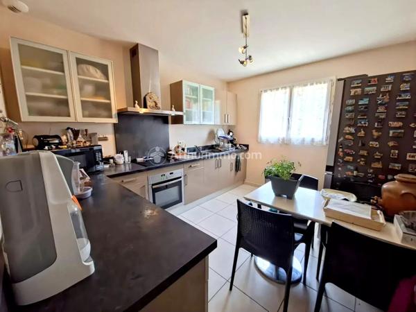 Vente                                                      Maison
                        
                     5 pièces                      90 m2                     à Aussillon