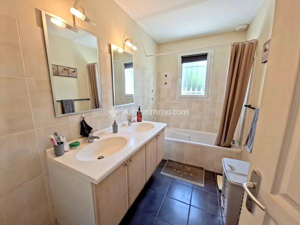 Vente                                                      Maison
                        
                     5 pièces                      90 m2                     à Aussillon