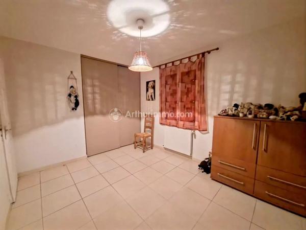 Vente                                                      Maison
                        
                     5 pièces                      90 m2                     à Aussillon