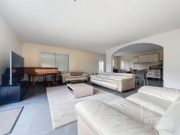 Maison à vendre à Prévessin-Moëns (01280)