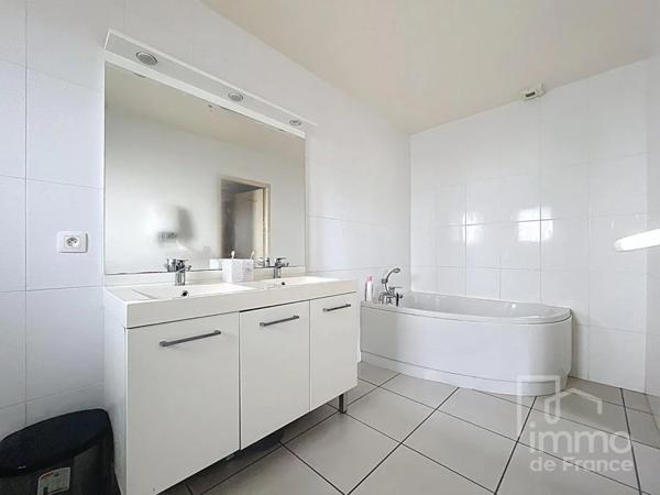 Maison à vendre à Prévessin-Moëns (01280)