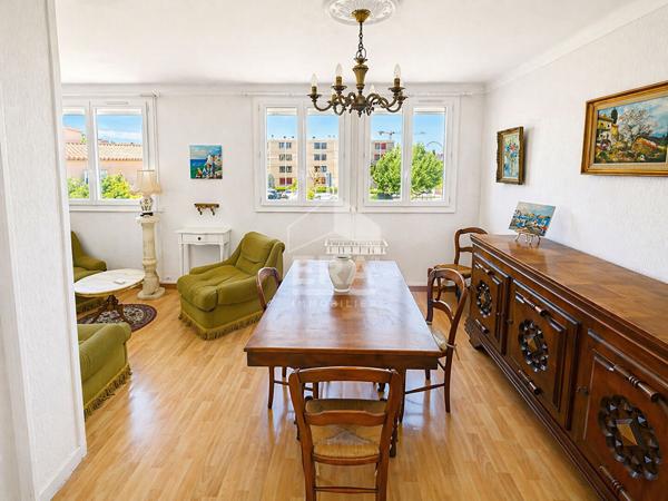 Appartement Marseille Type trois Bonneveine