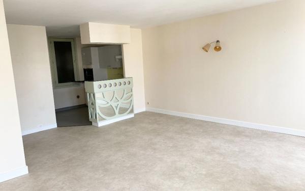 Immeuble à vendre    4 pièces •  Chaumont