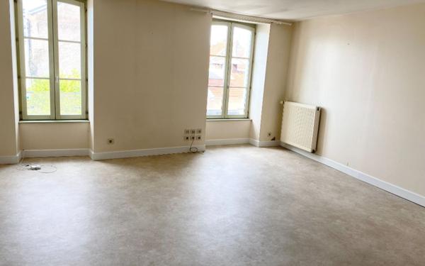 Immeuble à vendre    4 pièces •  Chaumont