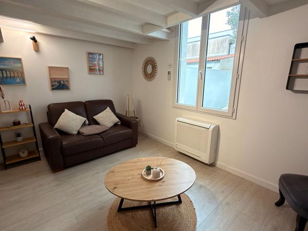 IDEAL ETUDIANT  studio meublé à louer avec jardin à La Rochelle