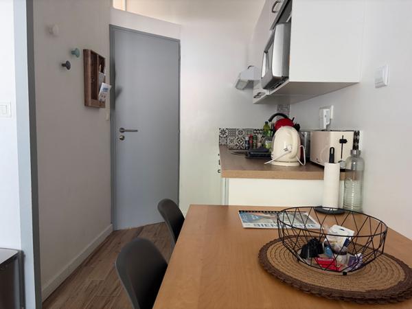 IDEAL ETUDIANT  studio meublé à louer avec jardin à La Rochelle
