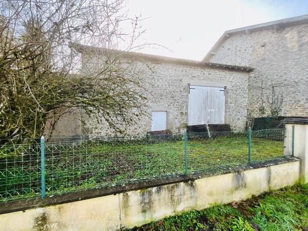 Maison rurale à vendre à Ambazac en Haute-Vienne (87240), ref : MGC/1168