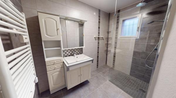 Maison familiale avec 2 garages