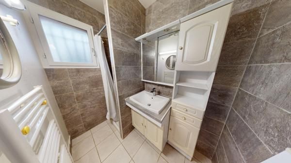 Maison familiale avec 2 garages