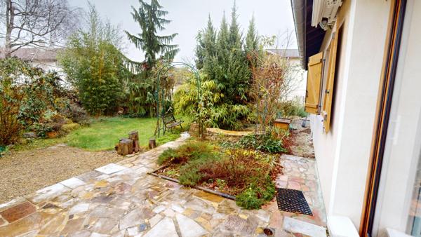 Maison familiale avec 2 garages