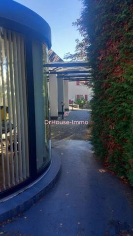 Bureau à louer 12 pièces de 592 m²