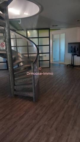 Bureau à louer 12 pièces de 592 m²