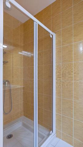 Maison à vendre à Tonneins - 7 pièces, 5 chambres et jardin spacieux