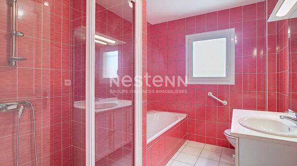 Maison à vendre à Tonneins - 7 pièces, 5 chambres et jardin spacieux