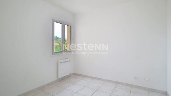 Maison à vendre à Tonneins - 7 pièces, 5 chambres et jardin spacieux