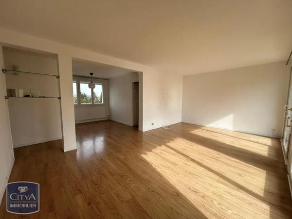 Appartement à louer 4 pièces 77.7m²