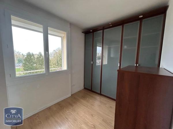 Appartement à louer 4 pièces 77.7m²
