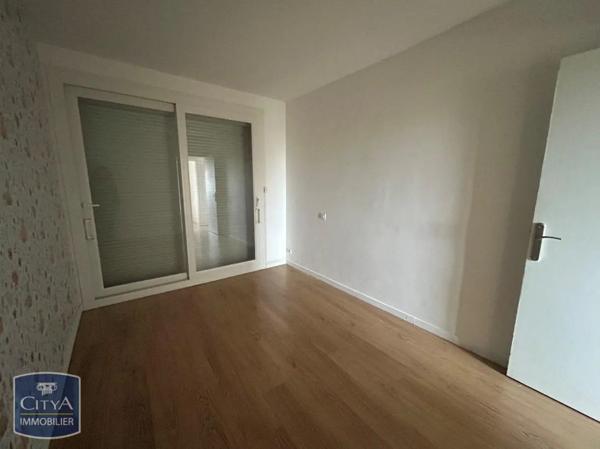 Appartement à louer 4 pièces 77.7m²