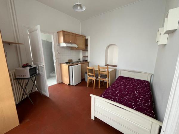 A louer - Studio meublé - Angers secteur Eblé