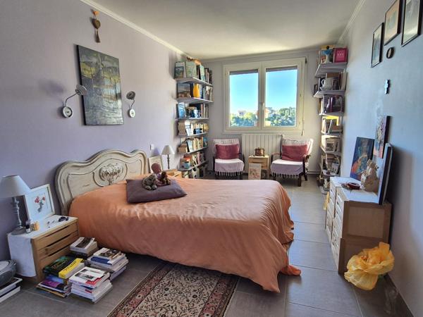 Appart dernier étage garage vue 95 m2 Alès (30100)