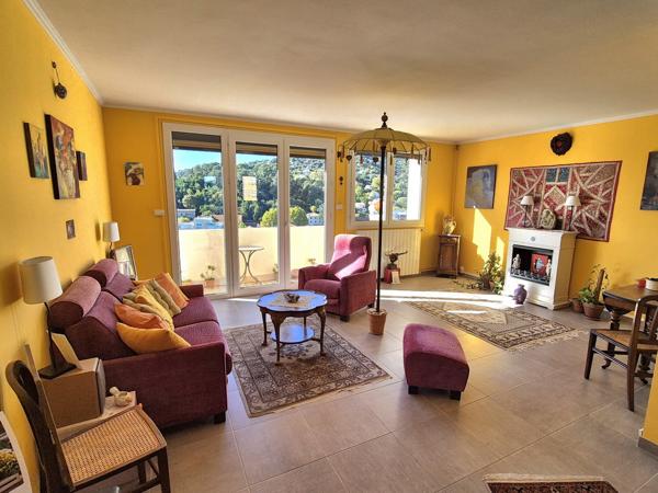 Appart dernier étage garage vue 95 m2 Alès (30100)