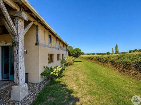 Ancienne ferme à la campagne proche Castillonnes