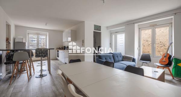 À vendre Appartement 4 pièces 78 m² - Laval 53000