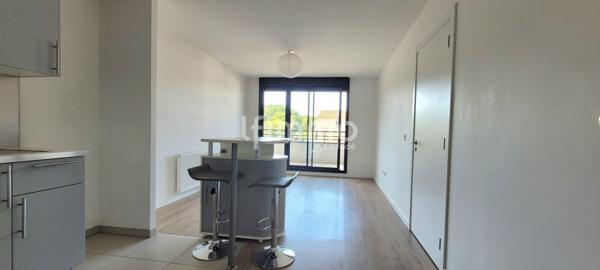 Appartement F2 balcon, parking