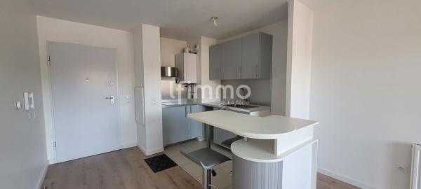 Appartement F2 balcon, parking