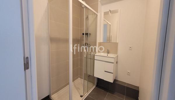 Appartement F2 balcon, parking