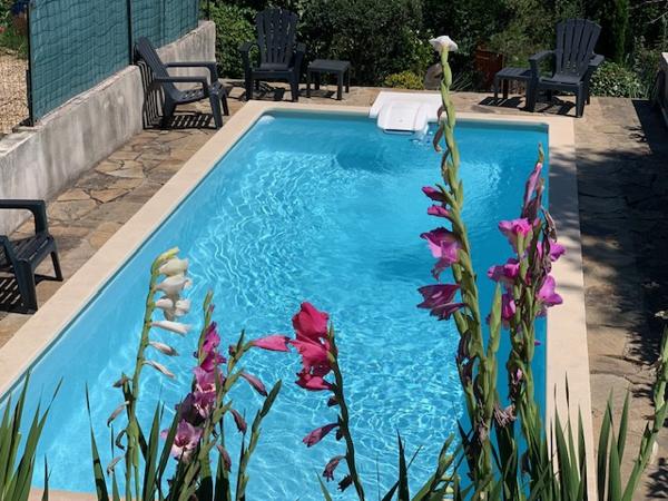 Saint-Sébastien-d'Aigrefeuille (30140) Jolie maison de village avec piscine et vue