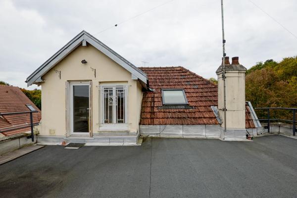 À vendre – Charmant studio lumineux avec grande terrasse privative et parking à Avon