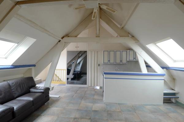 À vendre – Charmant studio lumineux avec grande terrasse privative et parking à Avon