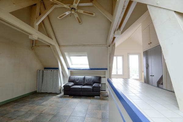 À vendre – Charmant studio lumineux avec grande terrasse privative et parking à Avon