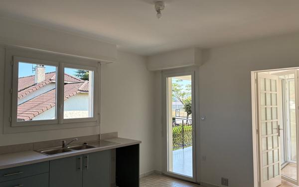 Appartement à louer    4 pièces •  Lescar