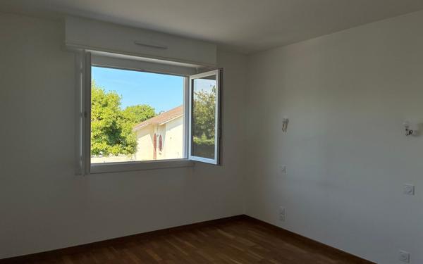 Appartement à louer    4 pièces •  Lescar