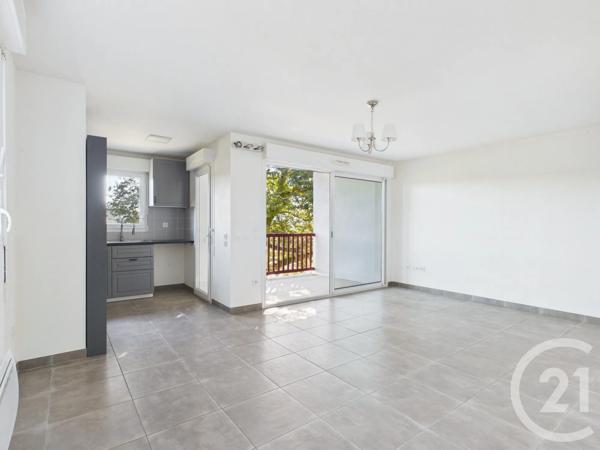 Appartement F3 Bis à vendre  4 pièces - 69,82 m 2   LARRESSORE  - 64