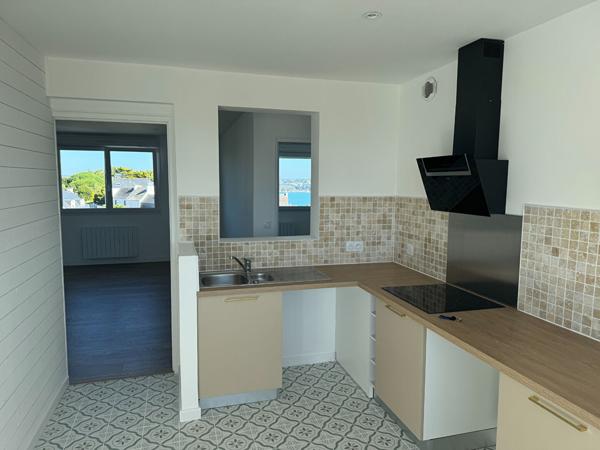 LOCQUIREC - Appartement 4 pièce(s) 78 m2 Vue mer Locquirec
