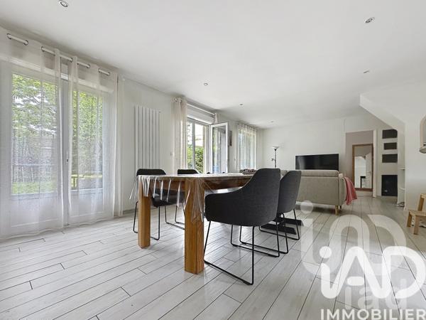 Maison à vendre 6 pièces 93 m² Saint-Fargeau-Ponthierry