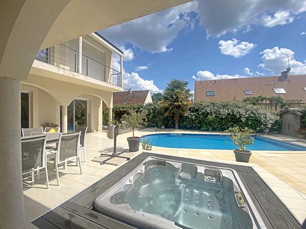 Maison Saint Jean Le Blanc 7 pièce(s) 300 m2