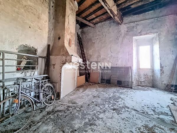 A vendre maison de village à rénover à Val Buëch Méouge 4 pièce(s) 90 m2 + dépendances.