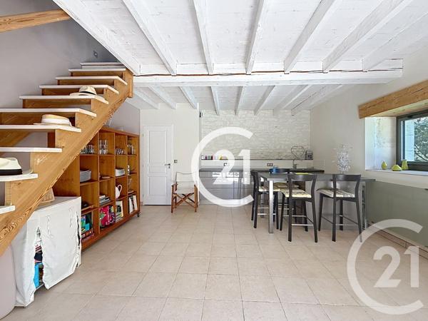 Maison à vendre  6 pièces - 223 m 2   CHATEAUBERNARD  - 16