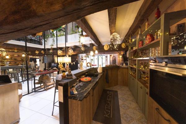 Maison coup de cœur avec piscine - 5 Suites - 445 m² - Villerest (42300) – 690 000 euros