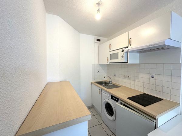 Location appartement T2 meublé avec terrasse et parking proche Canal et centre-ville à Carcassonne